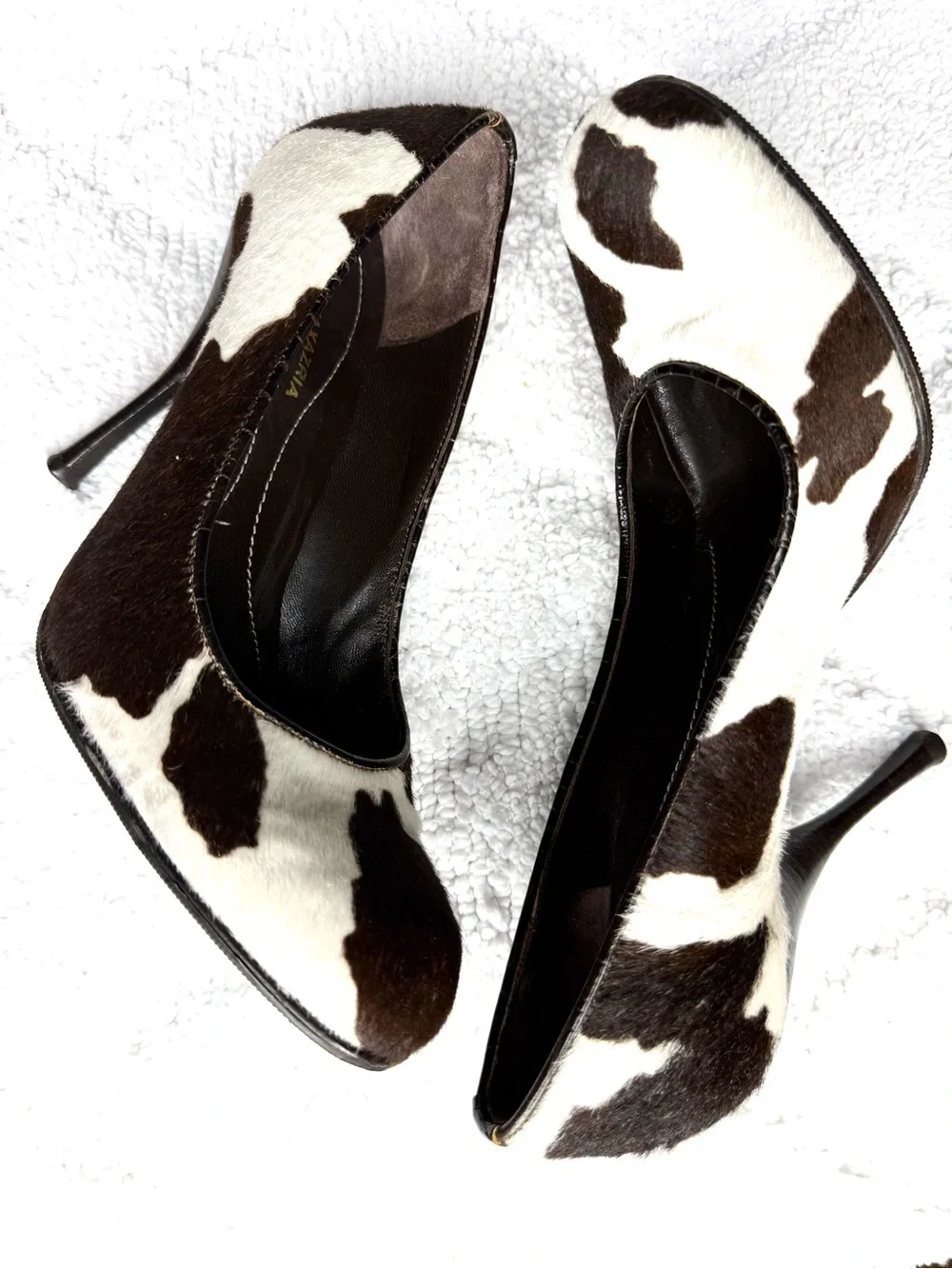 BCBGMAXAZRIA Cow Print Pumps Brown Cream Haircalf Heels 6.5 Made in Italy